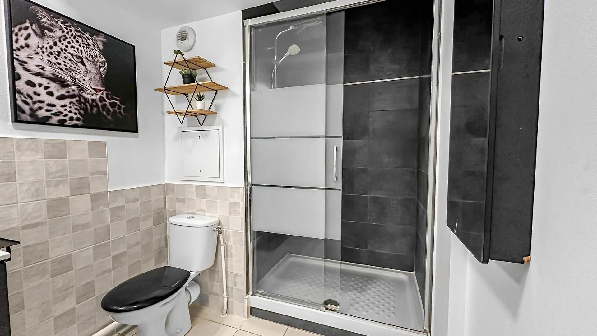 Le Prestige Terrasse-Cocon Familial Cosy, Billard & Jacuzzi Avec Vue Sur Paris Apartment Le Blanc-Mesnil