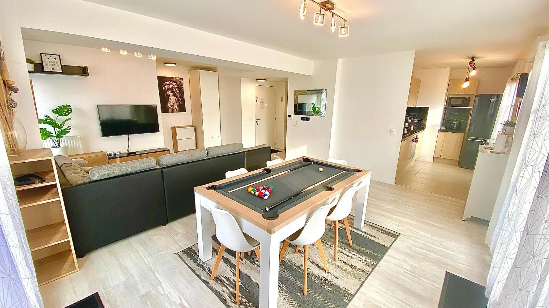 Le Prestige Terrasse-Cocon Familial Cosy, Billard & Jacuzzi Avec Vue Sur Paris Apartment Le Blanc-Mesnil France