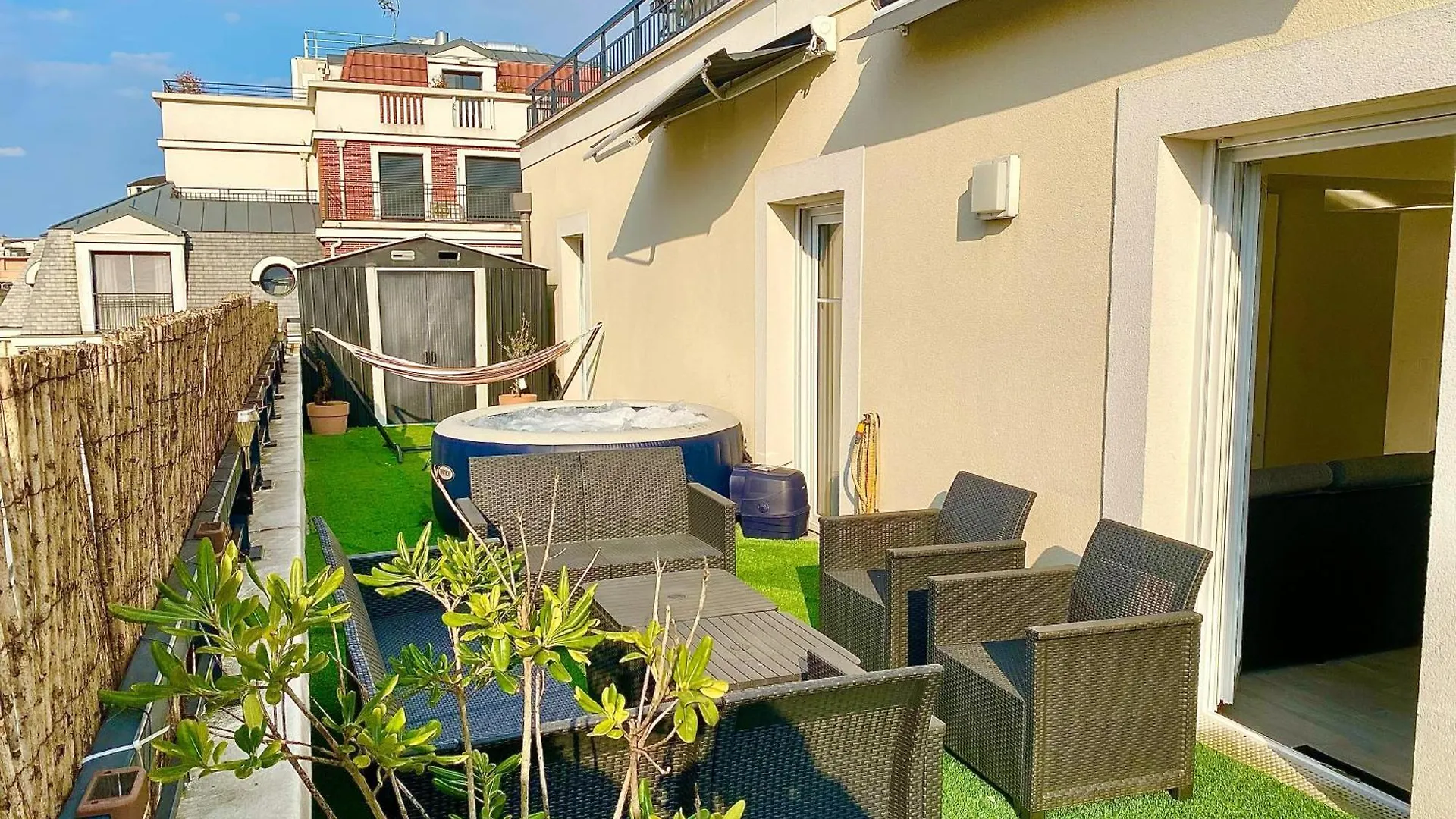 Le Prestige Terrasse-Cocon Familial Cosy, Billard & Jacuzzi Avec Vue Sur Paris Apartment Le Blanc-Mesnil